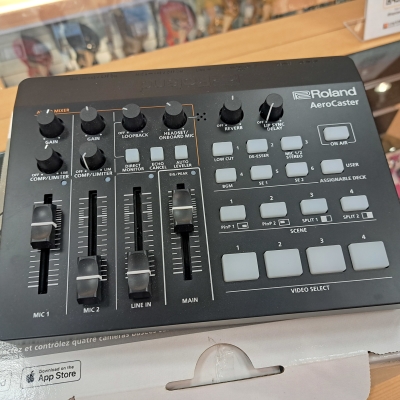 Store Special Product - Roland - VRC-01